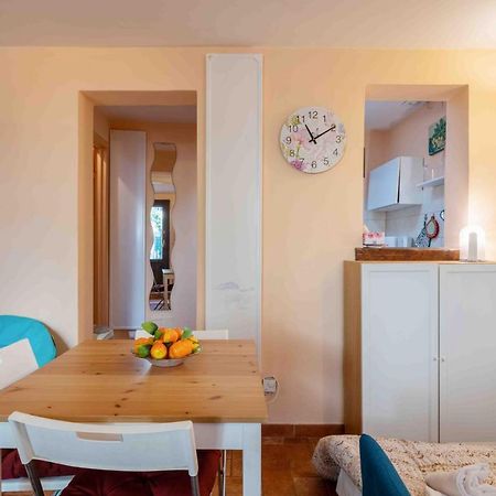Ferienwohnung San Frediano Cozy Studio With Private Patio Florenz Exterior foto